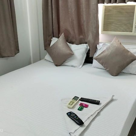 Hotel White Heaven à New Town Extérieur photo