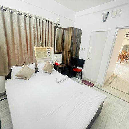Hotel White Heaven à New Town Extérieur photo
